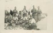 Militaire  CARTE PHOTO  CHASSEUR  ALPIN / le repas