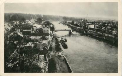 / CPSM FRANCE 77 "Melun, panorama de la Seine"