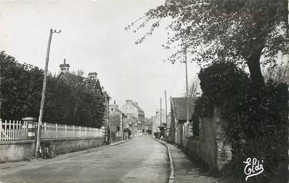 / CPSM FRANCE 14 "Arromanches, route de Bayeux"