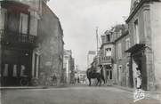 14 Calvado / CPSM FRANCE 14 "Arromanches, rue Maréchal Joffre"