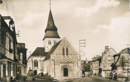 / CPSM FRANCE 27 "Serquigny, l'église et rue Max Carpentier"