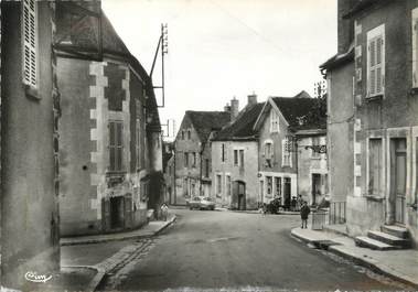 / CPSM FRANCE 89 "Poilly sur Serein, place de l'école"