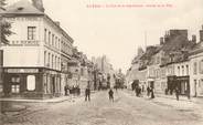 02 Aisne / CPA FRANCE 02 "La Fère, la rue de la République, entrée de la ville"