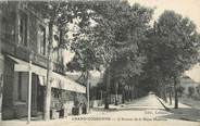 76 Seine Maritime / CPA FRANCE 76 "Grand Couronne, l'avenue de la Reine Mathilde"