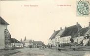 18 Cher / CPA FRANCE 18 "Sens Beaujeu, le haut du bourg"