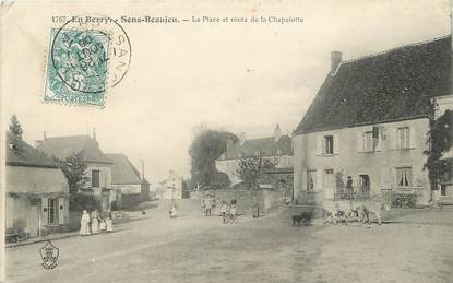 / CPA FRANCE 18 "Sens Beaujeu, la place et route de la Chapelotte"