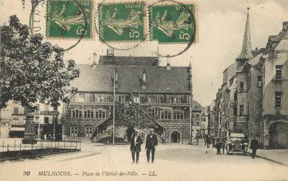 / CPA FRANCE 68 "Mulhouse, place de l'hôtel de ville"