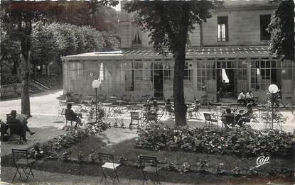 / CPSM FRANCE 52 "Bourbonne les Bains, les jardins de l'établissement thermal"