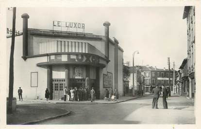 / CPSM FRANCE 93 "Drancy, cinéma Luxor et l'avenue Pasteur"