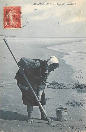 / CPA FRANCE 62 "Berck plage, type de Verrotière" / FOLKLORE