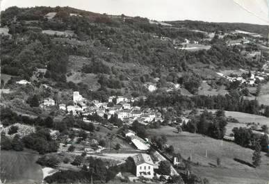 / CPSM FRANCE 63 "Aubusson d'Auvergne, vue générale aérienne"