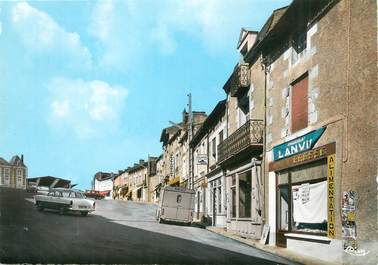 / CPSM FRANCE 86 "Latillé, la place du marché"