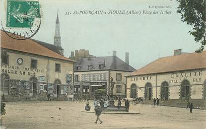 / CPA FRANCE 03 "Saint Pourçain sur Sioule, place des Halles"