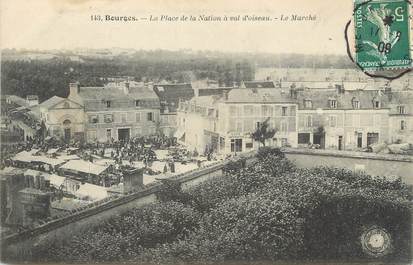 / CPA FRANCE 18 "Bourges, la place de la Nation à vol d'oiseau, le marché"