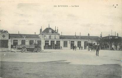 / CPA FRANCE 18 "Bourges" /  GARE