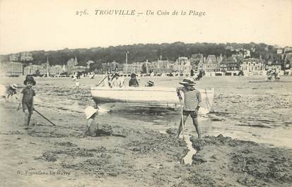 / CPA FRANCE 14 "Trouville, un coin de la plage"