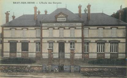 / CPA FRANCE 77 "Bray sur Seine, l'école des garçons"