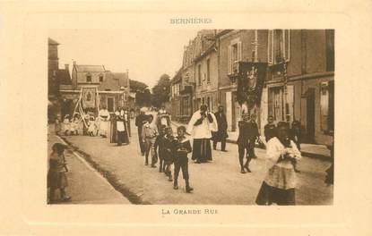 / CPA FRANCE 14 "Bernières, la grande rue"