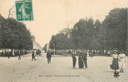 CPA FRANCE 53 "Laval, Place de l'Hotel de ville"