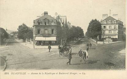 / CPA FRANCE 14 "Deauville, av de la République et boulevard Mauger"