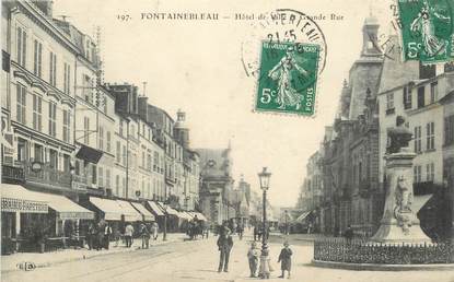 CPA FRANCE 77 "Fontainebleau, Hotel de ville, la grande rue"