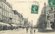 77 Seine Et Marne CPA FRANCE 77 "Fontainebleau, Hotel de ville, la grande rue"