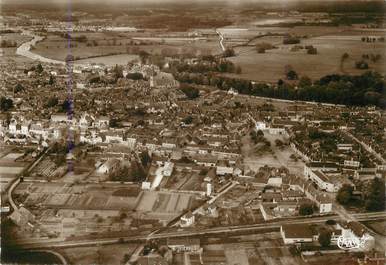 / CPSM FRANCE 72 "Le Lude, vue aérienne"