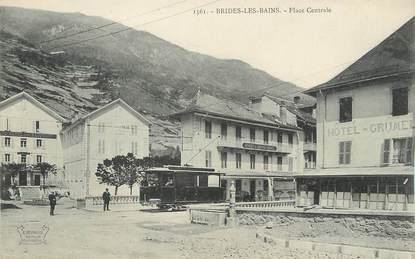 / CPA FRANCE 73 "Brides les Bains, place centrale" / TRAMWAY