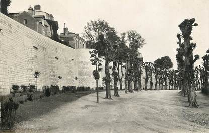  / CPSM FRANCE 02 "Laon, les remparts du midi"