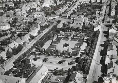 / CPSM FRANCE 71 "Montceau les Mines, le jardin public"