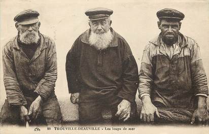 CPA FRANCE 14 "Trouville sur Mer, les loups de mer"