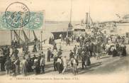 14 Calvado CPA FRANCE 14 "Trouville sur Mer, débarquement du bateau du Havre"