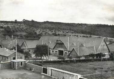 / CPSM FRANCE 61 "Orphelinat de Giel par Putanges, vue générale sur la ferme"