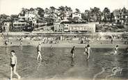 14 Calvado / CPSM FRANCE 14 "Villerville sur Mer, la plage et le casino"