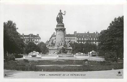 CPA FRANCE 69 "Lyon, monument de la République" / Ed. ETOILE 