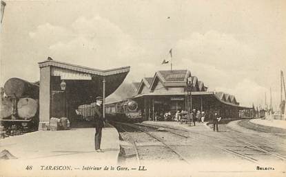 CPA FRANCE 13 "Tarascon, intérieur de la gare"