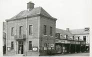 80 Somme / CPSM FRANCE 80 "Oisemont, la mairie et les halles"