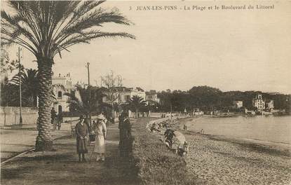 CPA FRANCE 06 "Juan les Pins, la plage et le boulevard du Littoral"