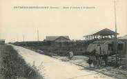 80 Somme / CPA FRANCE 80 "Estrées Deniécourt, route d'Amiens à Saint Quentin"