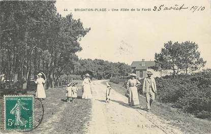  / CPA FRANCE 80 "Cayeux, Brighton plage, une allée de la forêt"