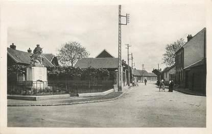  / CPSM FRANCE 80 "Marcelcave, monument et rue du carrefour"