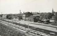 80 Somme  / CPSM FRANCE 80 "Villers Bretonneux" / GARE