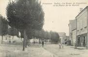 36 Indre  / CPA FRANCE 36 "Pruniers, la route de Lignières et la place de la mairie"