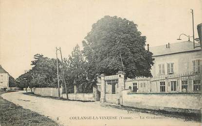 CPA FRANCE 89 " Coulange la Vineuse, la Gendarmerie"