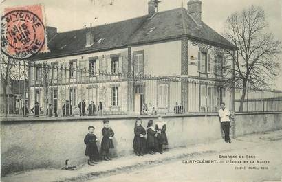 CPA FRANCE 89 " Saint Clément, l'Ecole et la Mairie"