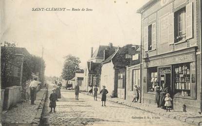 CPA FRANCE 89 " Saint Clément, la rte de Sens, Mercerie"