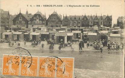 CPA FRANCE 62 "Berck, l'esplanade et les cabines"