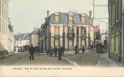 CPA FRANCE 78 "Houdan, la rue de  Paris et rue des Vieilles Tanneries"