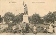 56 Morbihan CPA FRANCE 56 "Lorient, statue et place de la République"