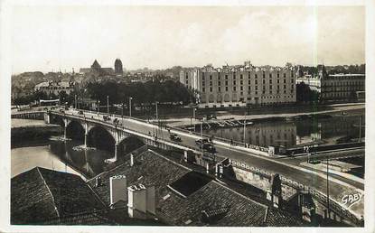 / CPSM FRANCE 40 "Dax, vue générale et pont Sablard sur l'Adour"